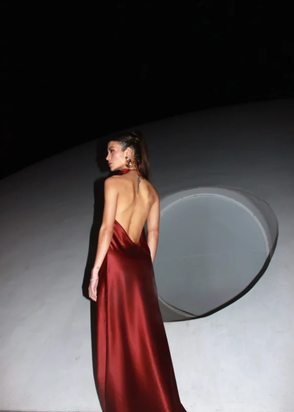 Vestido Longo Gola Alta – Vinho - Image 2