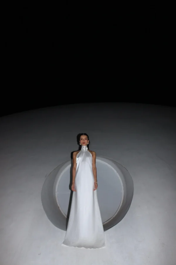 Vestido Longo Gola Alta – Branco - Image 4