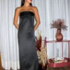 Vestido Longo Decote Reto – Preto e Vinho