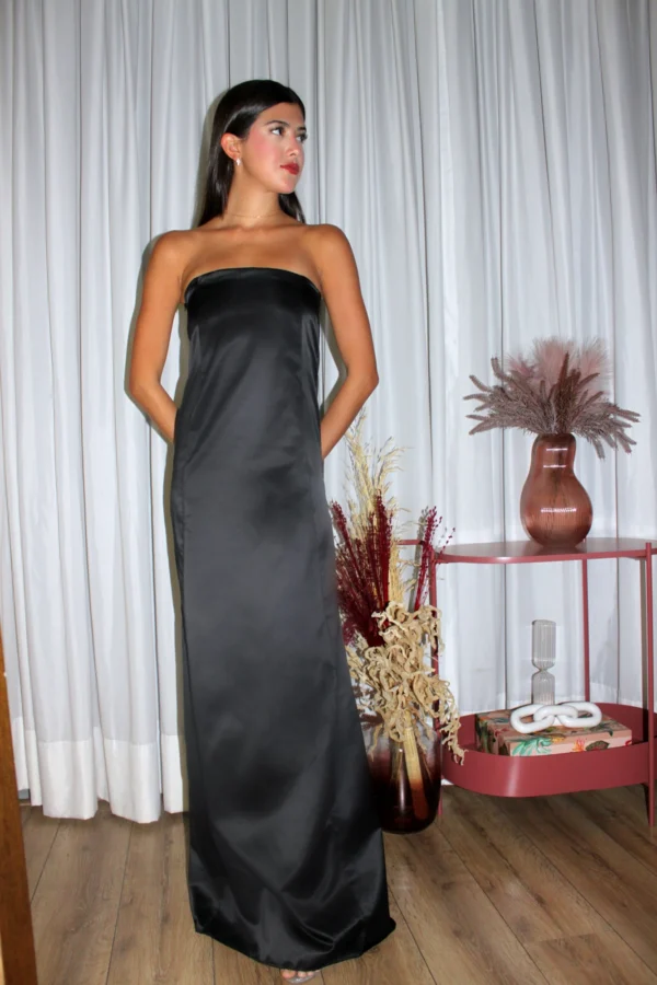 Vestido Longo Decote Reto – Preto e Vinho