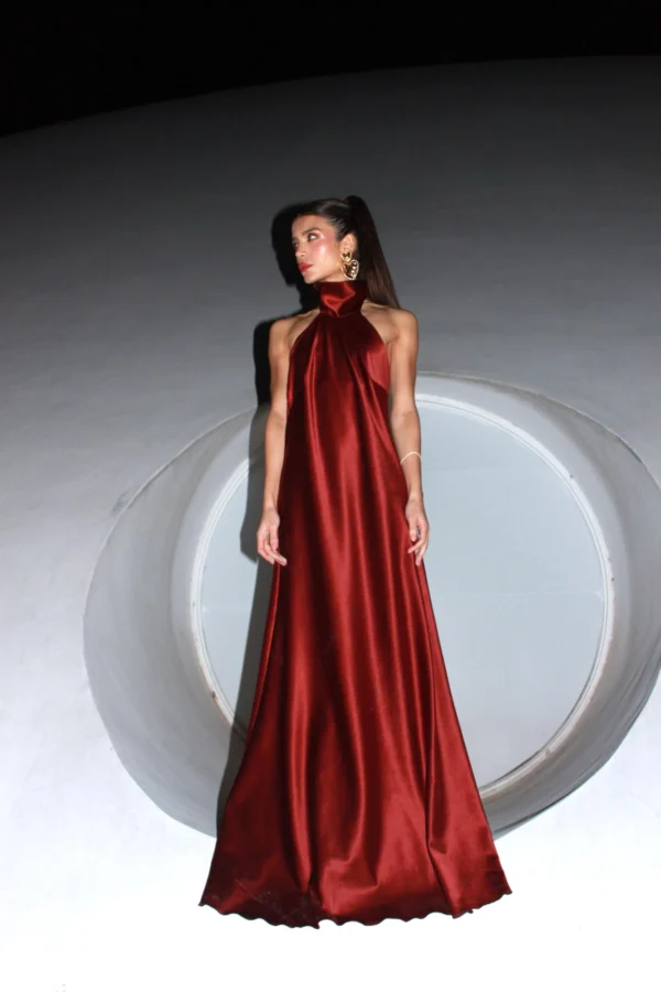 Vestido Longo Gola Alta – Vinho